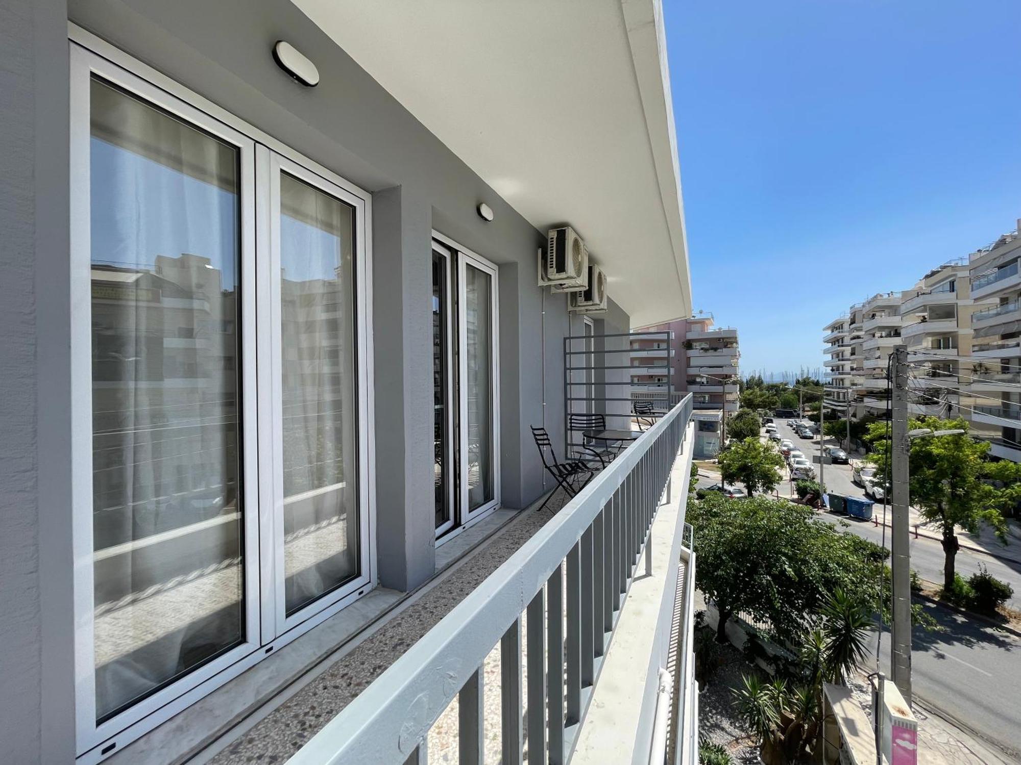Athenean Seaside Serenity Steps From The Riviera Appartement Athene